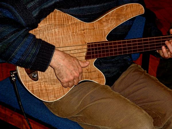 Les Playing a Chamber Bodied Bass